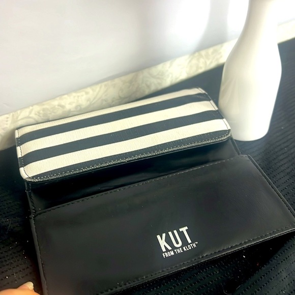 Kut Fron the Kloth Striped Wallet - Picture 2 of 3